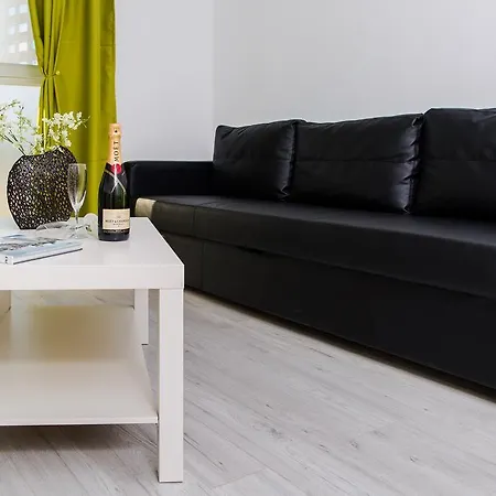 Contemporary Stylish ~ Old Town *